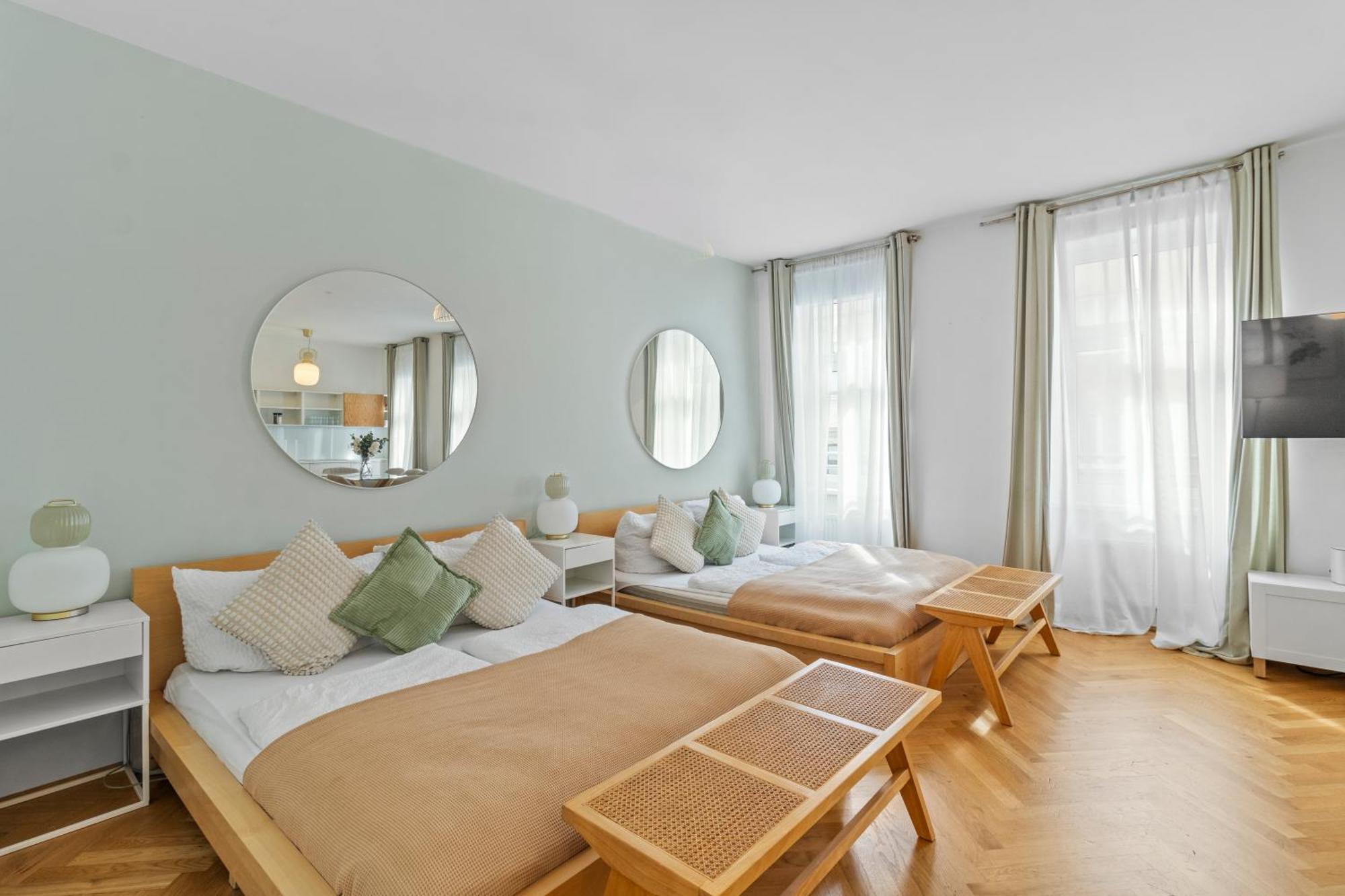 Apartment, Two Metro Stations To Hauptbahnhof *